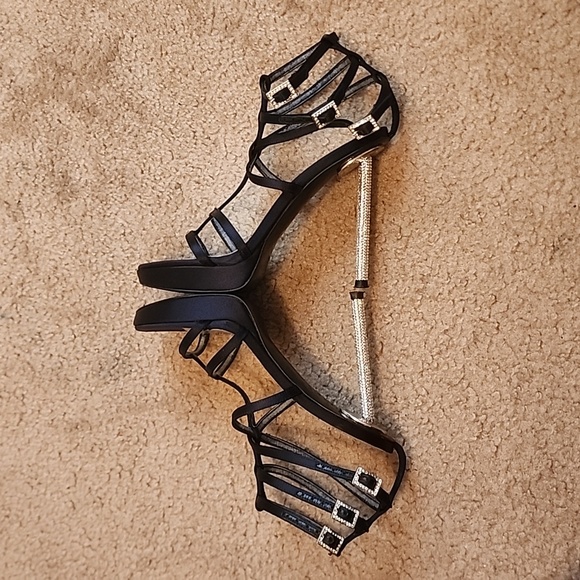 Stuart Weitzman Satin Crystal Embellishments Heels - Picture 13 of 15